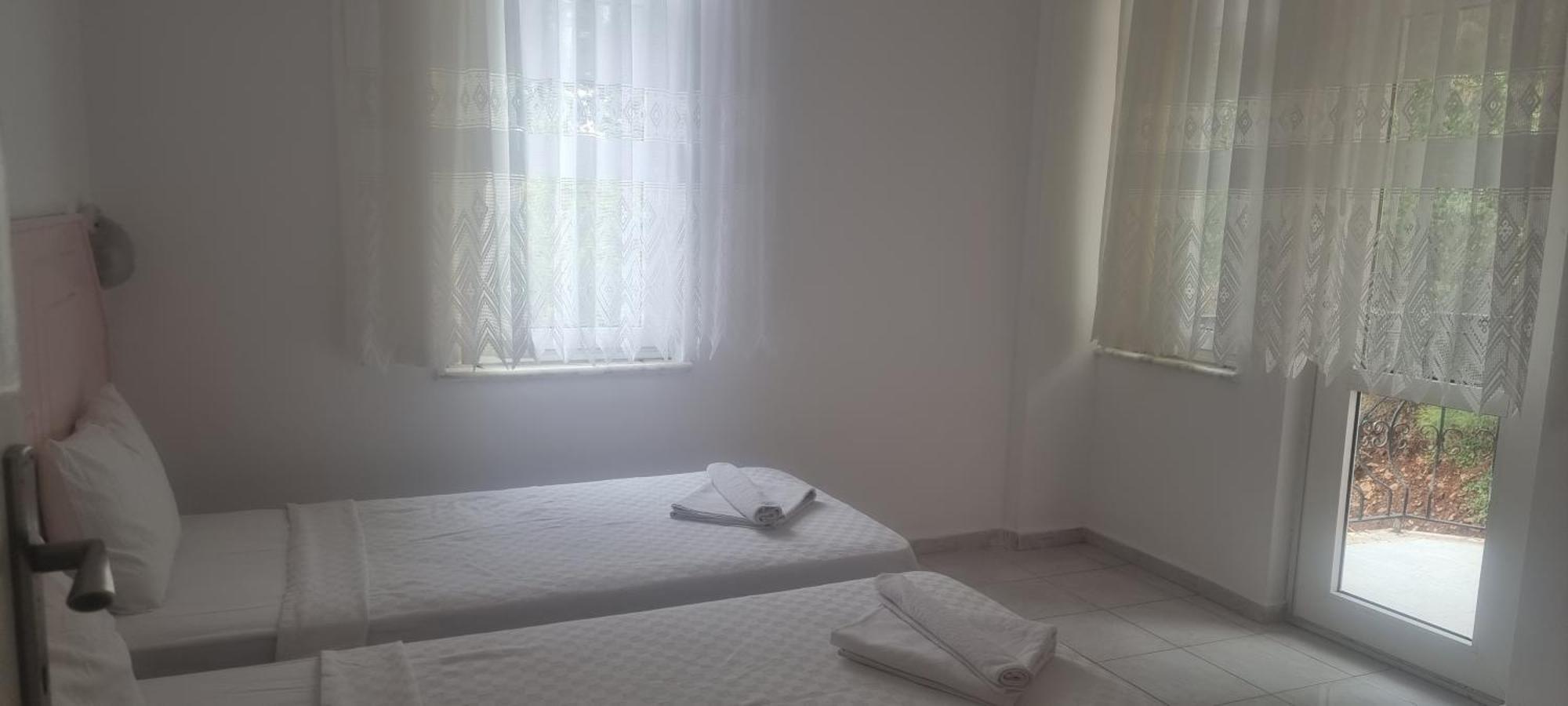 Pembe Kosk Apart Otel Fethiye Bilik gambar